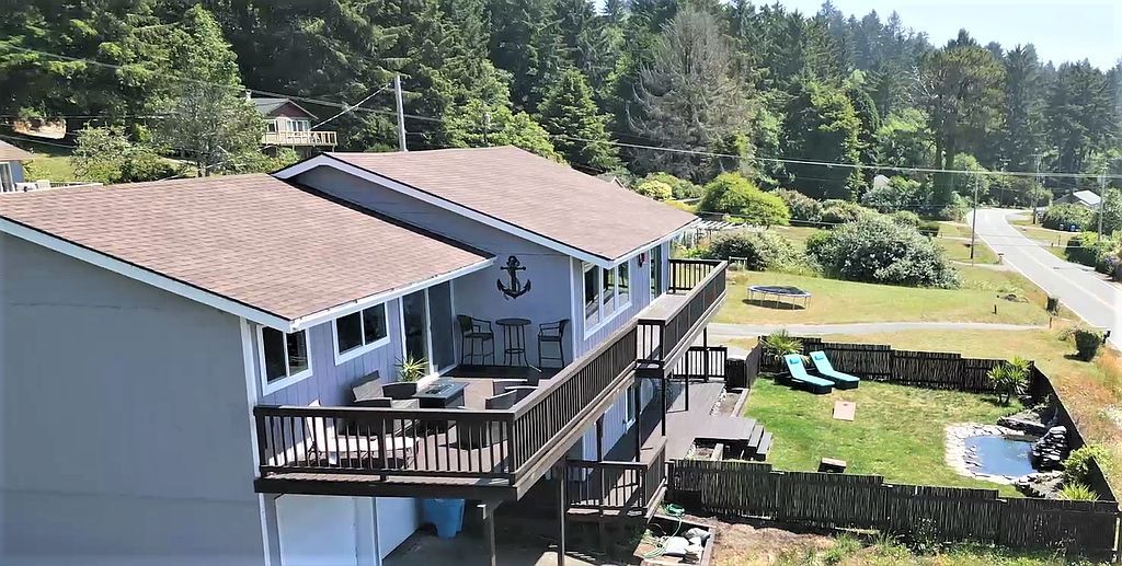 13881 Ocean View Dr - Property Image