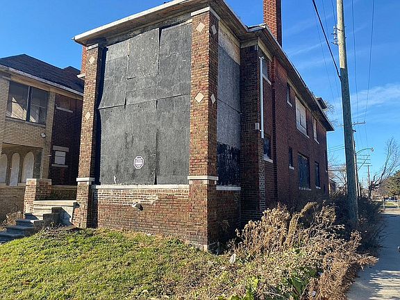 2nd image of 1924 Hazelwood St