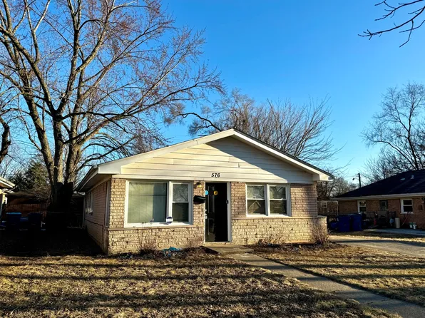 576 Shelly Ln, Chicago Heights, IL 60411