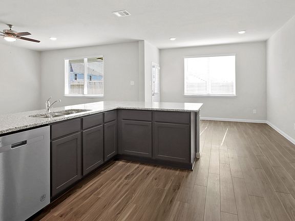 Kitchen Dining Area