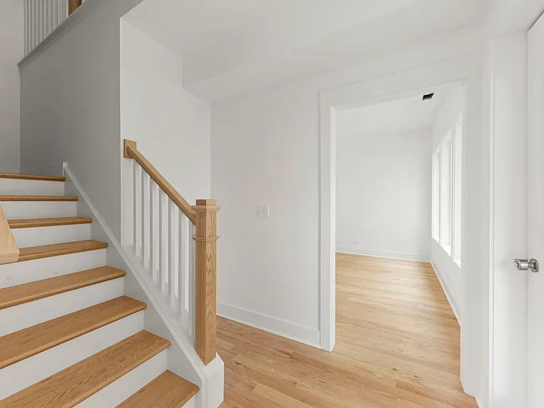 118 N President St — Photo 2