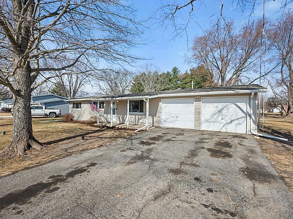 4th image of 46W524 Locust St