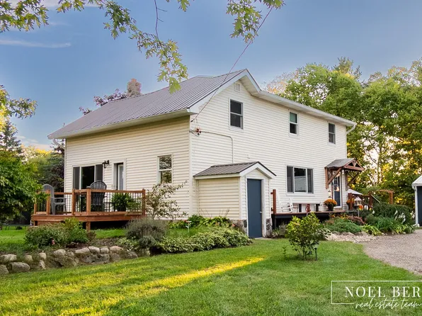 6545 Blackmer Rd, Ravenna, MI 49451