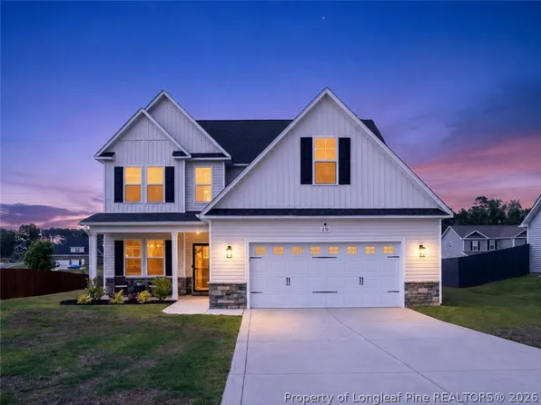 210 Leach Creek Dr, Raeford, NC 28376