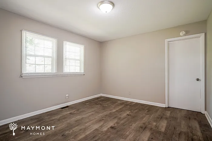 400 E Richardson St — Photo 13