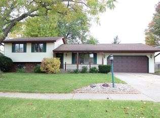 702 Georgia Pkwy, Washington, IL 61571