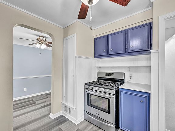 3rd image of 12124 Willard Ave