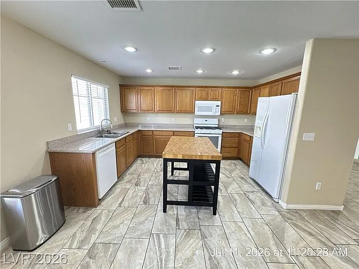 316 Fountain Crossing Ln — Photo 11