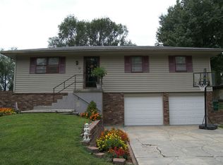 106 Cooper St, Buckner, MO 64016