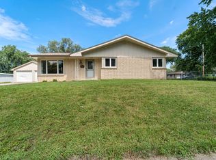 6501 Airline Ave, Urbandale, IA 50322