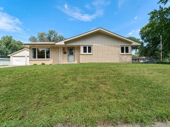 6501 Airline Ave, Urbandale, IA 50322