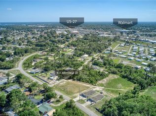 611 Memorial Dr, Sebring, FL 33870