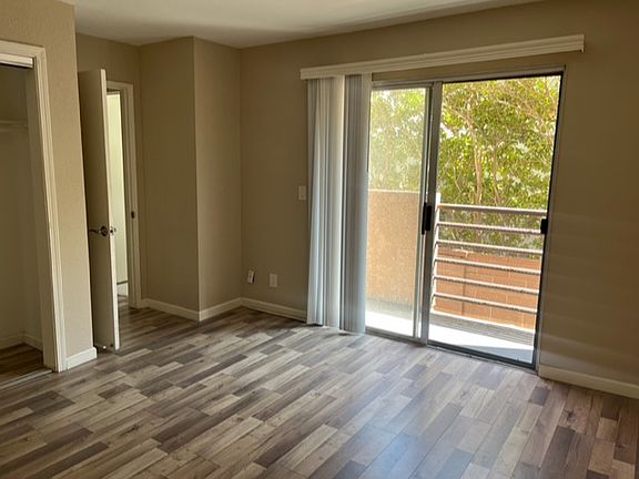 4th image of 555-1 E Olive Ave #105