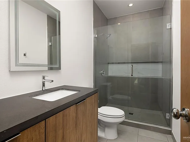 2609 Woodpecker Rd #1 — Photo 10
