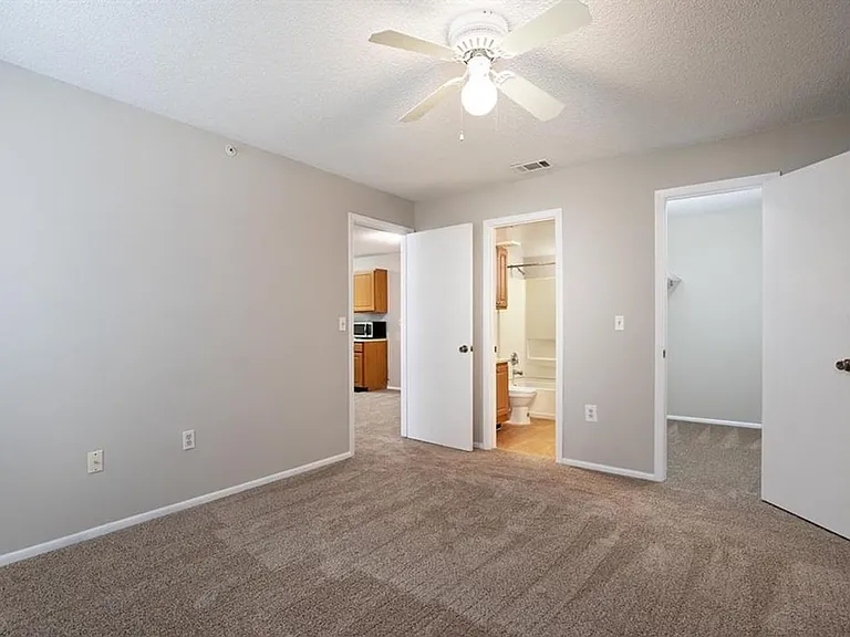 637 Buoy Ln #201 — Photo 17