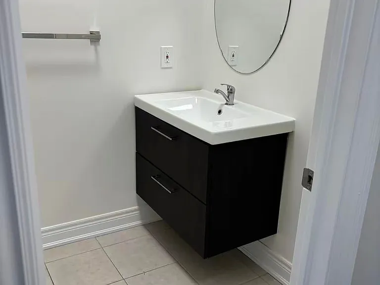 16 Jericho Ave — Photo 7