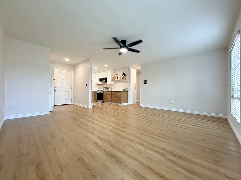 669 F St #21 — Photo 17