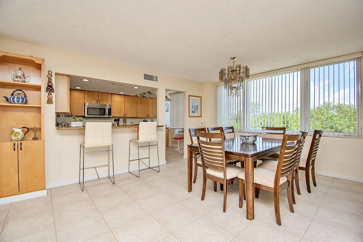Building Photo - 3912 S Ocean Blvd #205