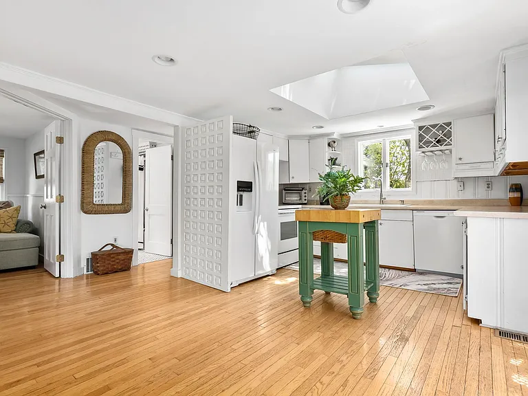 12 Girard Way — Photo 11