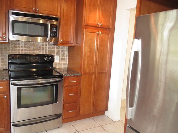 5th image of 200 Waterway Dr S APT 102
