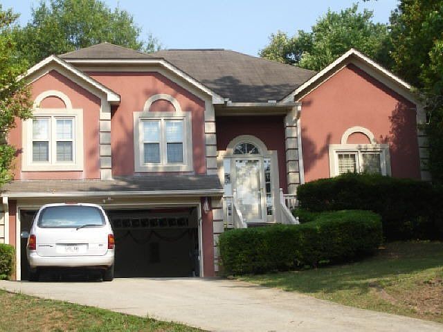 2nd image of 941 Brookmont Dr SW