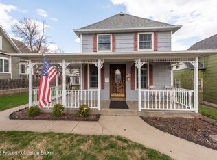 334 2nd Ave W, Dickinson, ND 58601