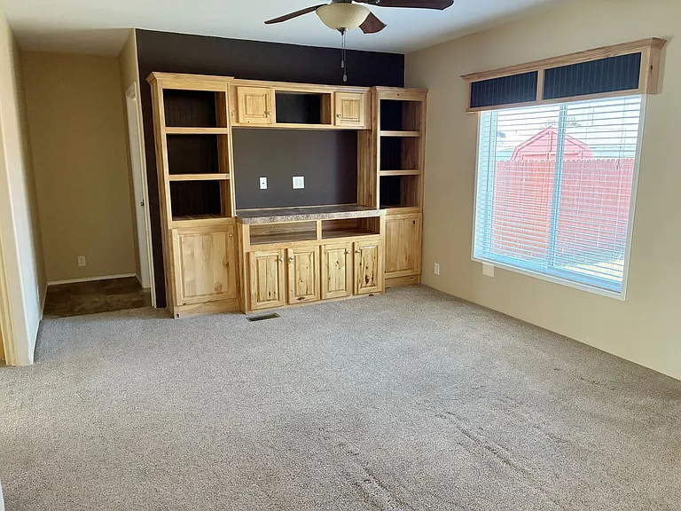 2203 N Travis Way — Photo 7