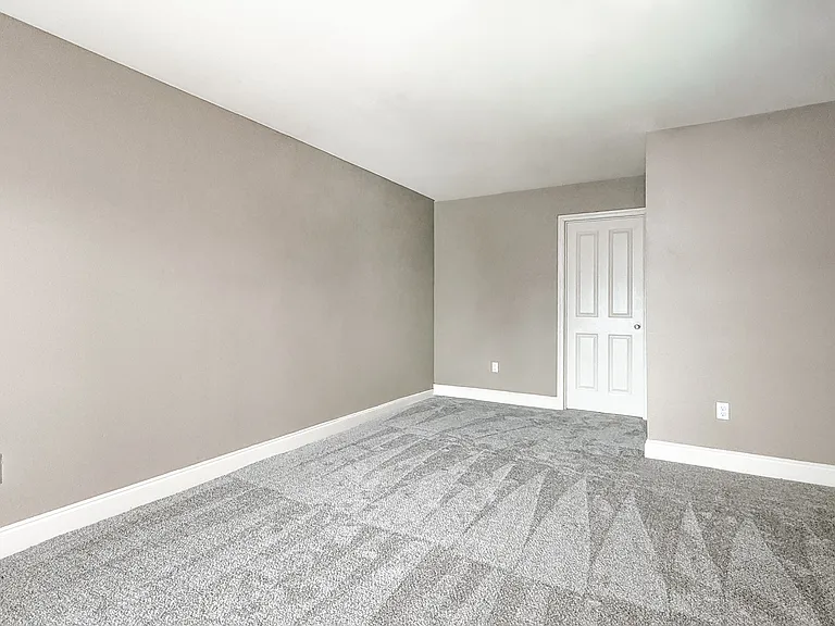Juban Courts Condos — Photo 14