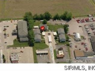 2645 Villa Park Dr APT B, Highland, IL 62249