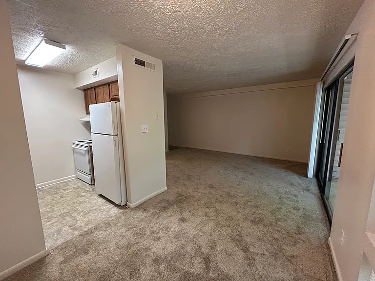 Huntingwood Apartments — Photo 22
