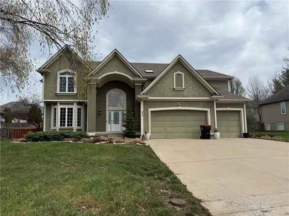 637 NE Sundance Trl, Lees Summit, MO 64086