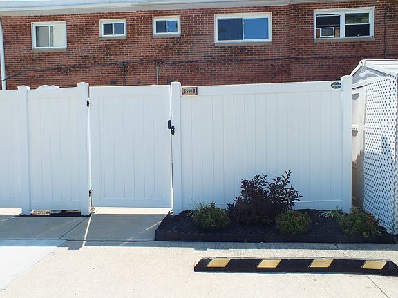 2nd image of 5990 Glenway Dr #A