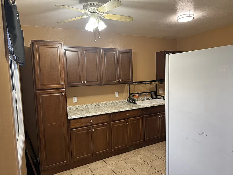 1873 Patricia Ave — Photo 3