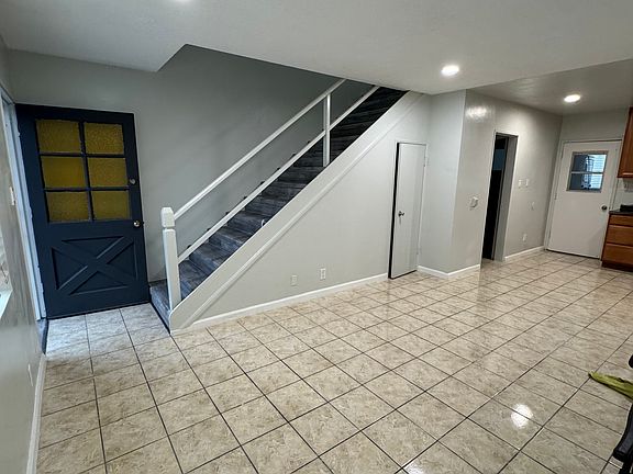 3rd image of 17143 Woodruff Ave