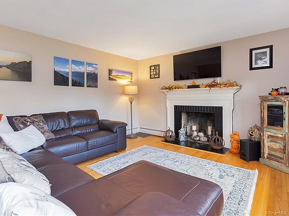 5th image of 32 Maryanne Ln