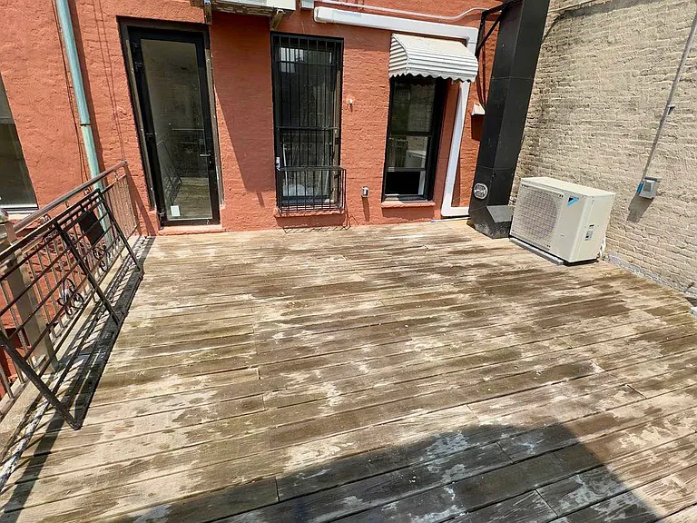 385 7th Ave #9 — Photo 5