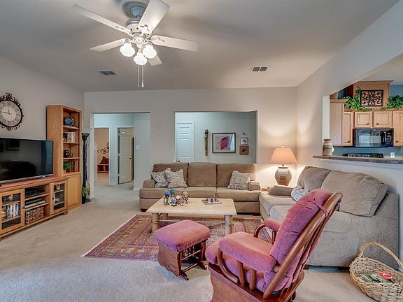 5th image of 2417 Creek Villas Dr