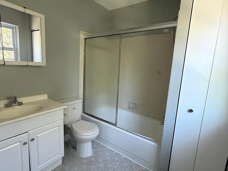 8108 Sandy Spring Rd — Photo 12