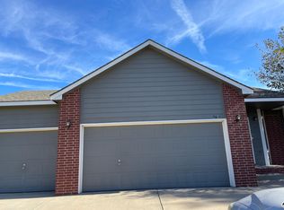 3454 N Lake Ridge Ct, Wichita, KS 67205