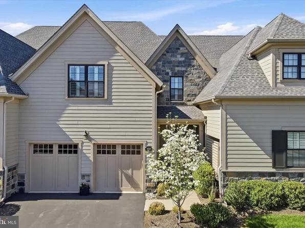 6028 Creekside Dr, Flourtown, PA 19031