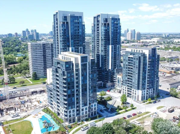20 Meadowglen Pl #907, Toronto, ON M1G 0A9