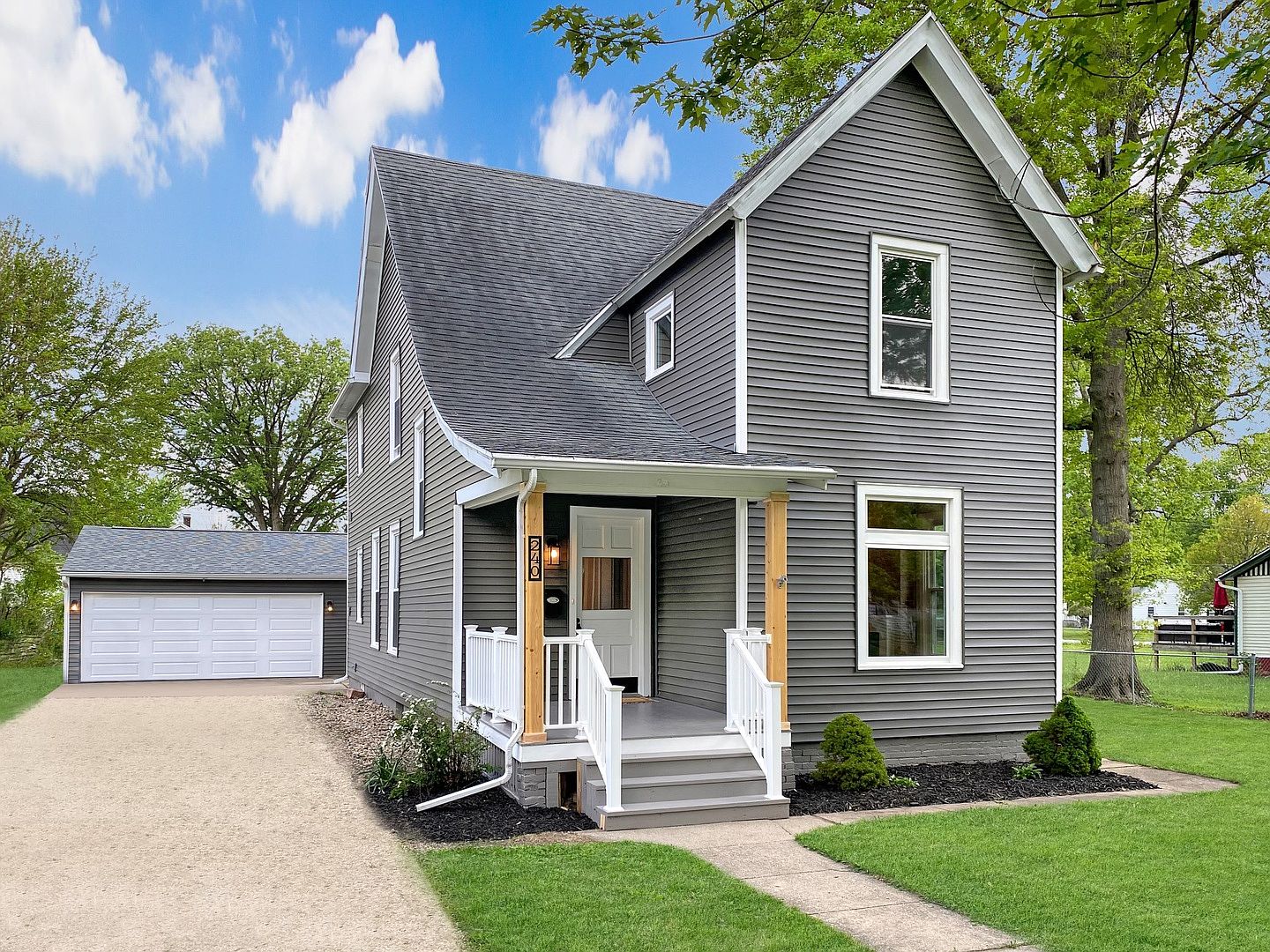 240 W Orleans St, Paxton, IL 60957 Zillow