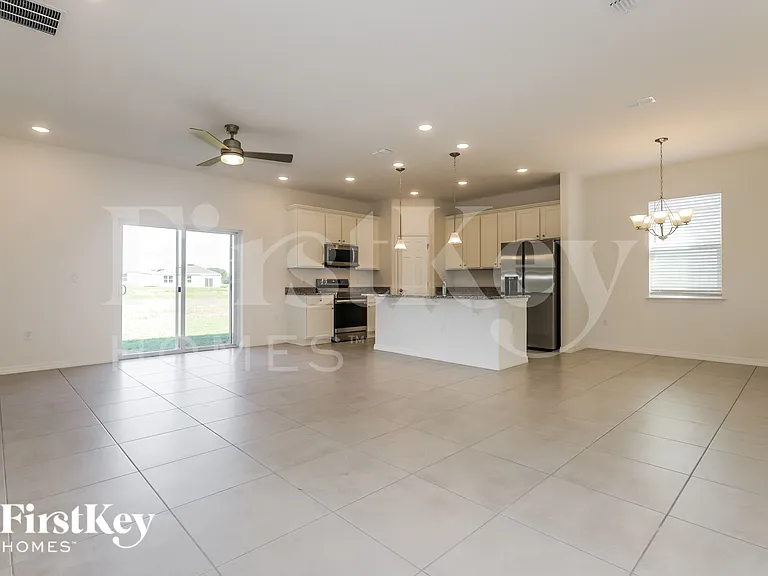 213 Windsor Reserve Dr — Photo 2