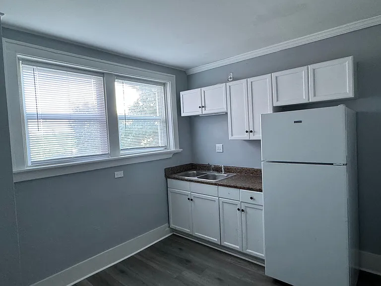 3025 Gilbert Ave #2 — Photo 6
