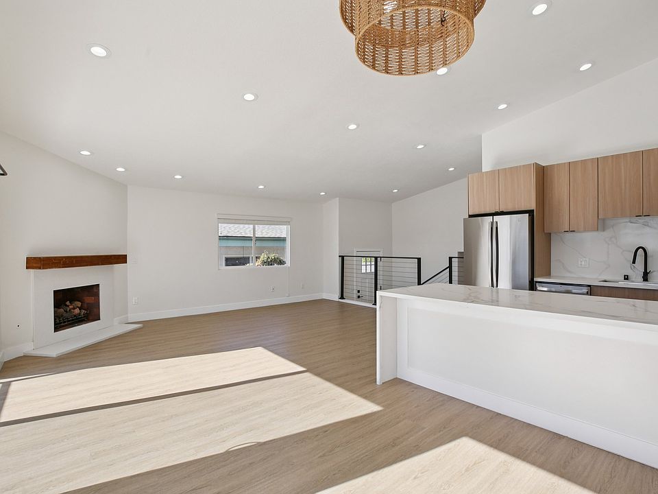 1st image of 25051 La Cresta Dr APT A