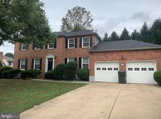 18 Hidden Valley Dr, Newark, DE 19711