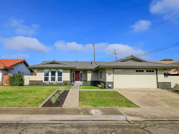582 Oak Ridge Dr, Oakdale, CA 95361