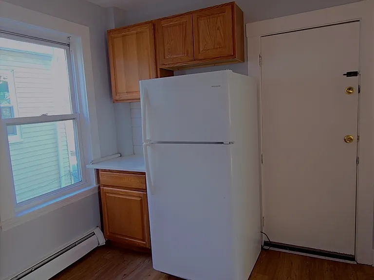 592 River St #2 — Photo 4