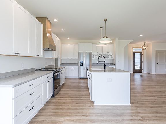 3rd image of 5050 Retriever Ln