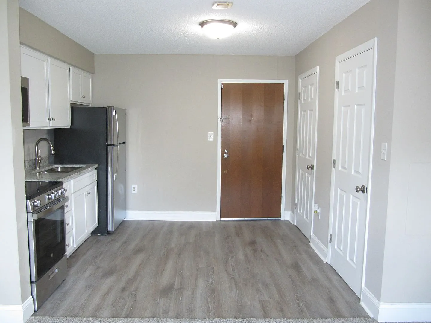 Perfectly sized 1 bedroom 1 bath — Photo 3